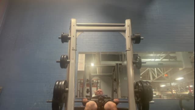 Glute Press smith Machine